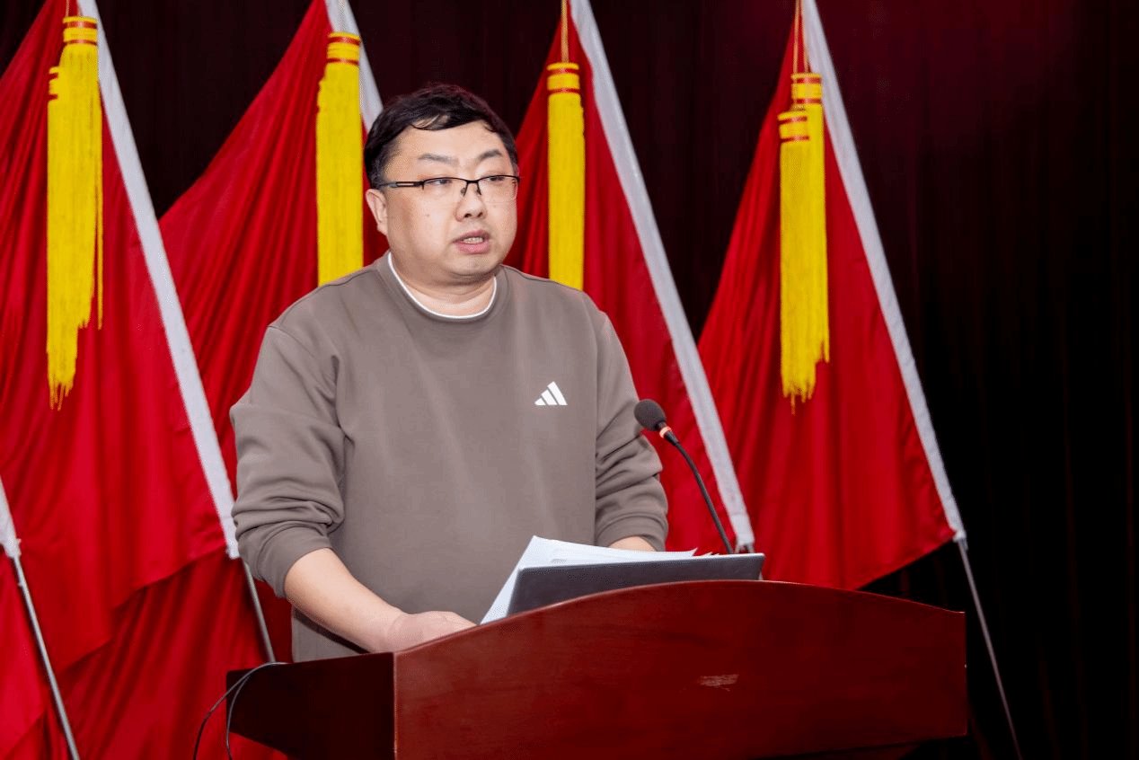 对研究生会工作提出四点要求