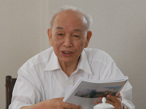 潘懋元当选教学名家.jpg