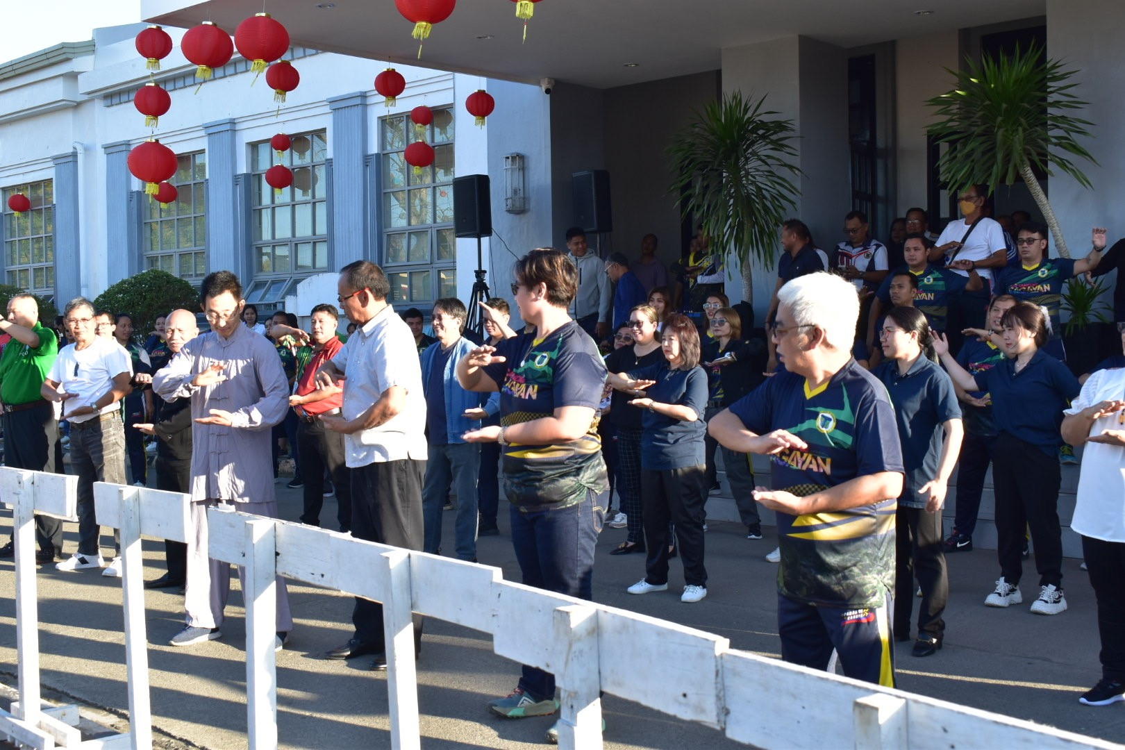菲律宾大学孔子学院.jpg