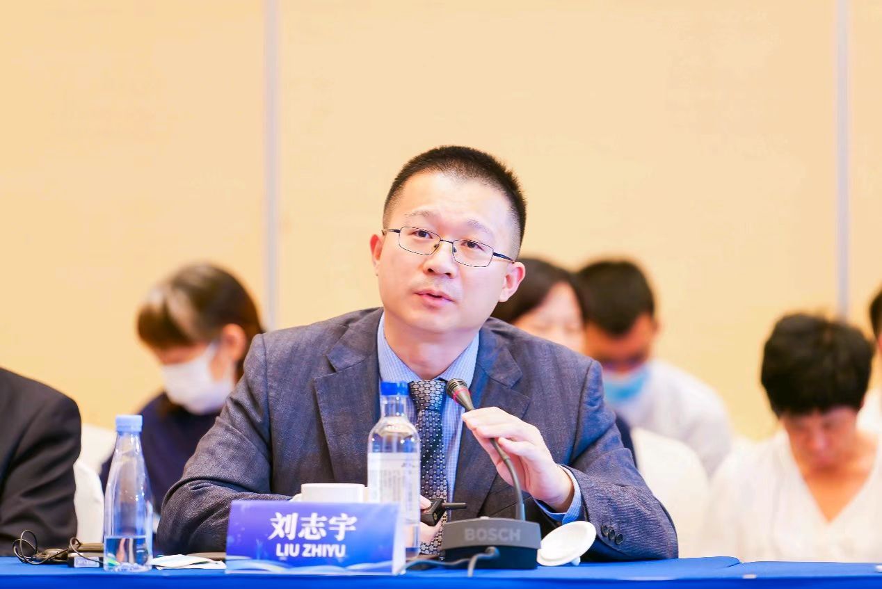 刘志宇老师照片.jpg