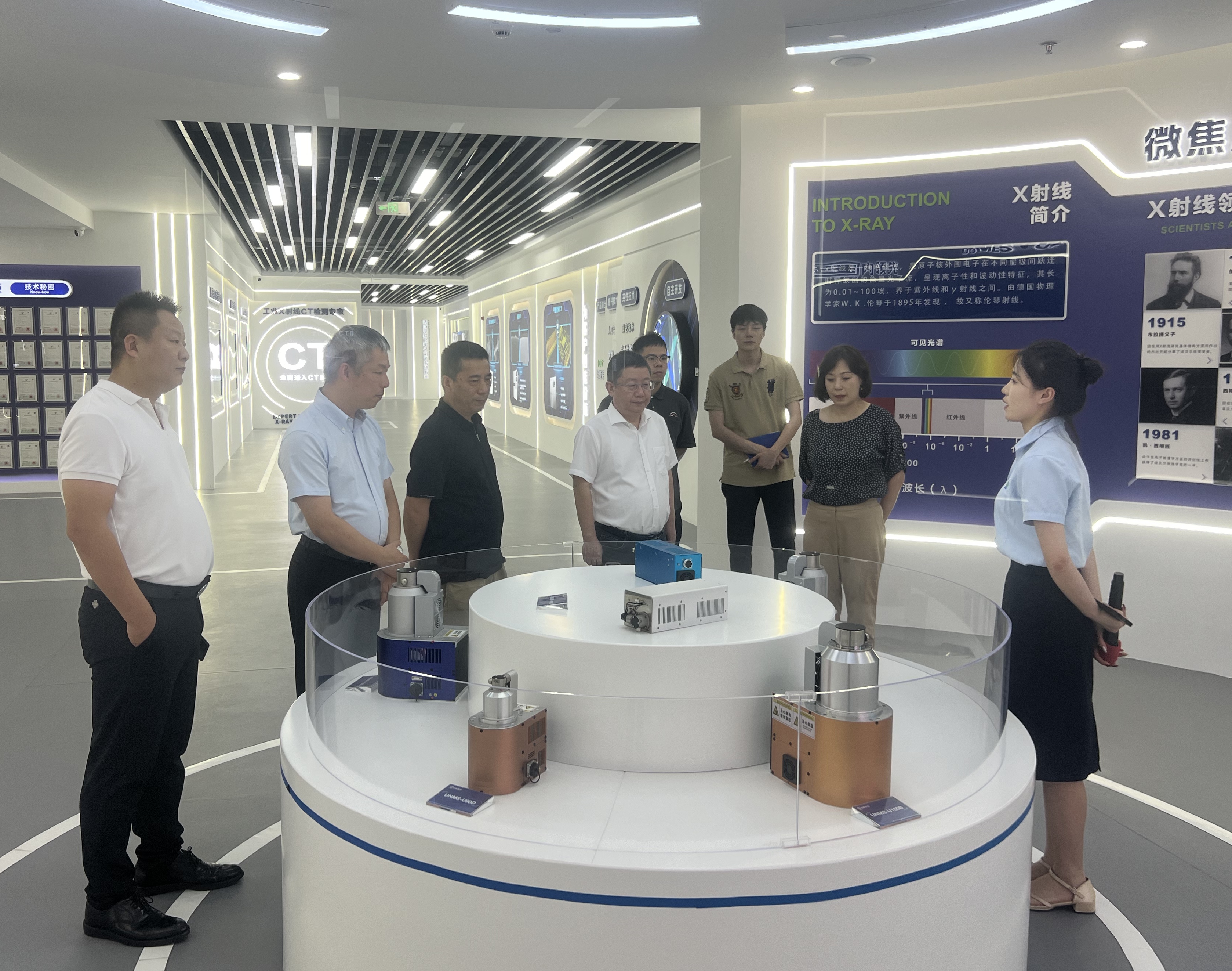 日联科技参观.jpg