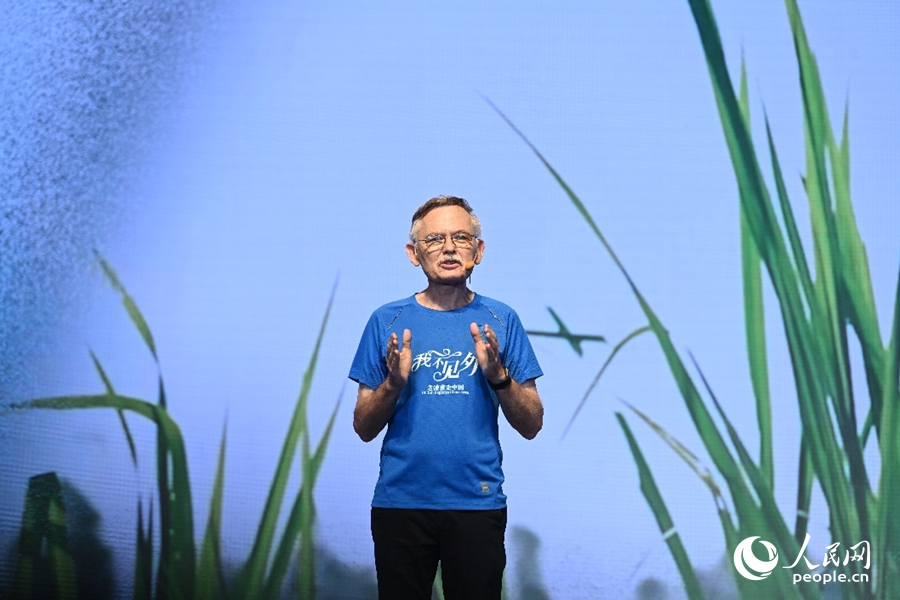 计算胜平负计算器外籍教授潘维廉。人民网 陈永整摄